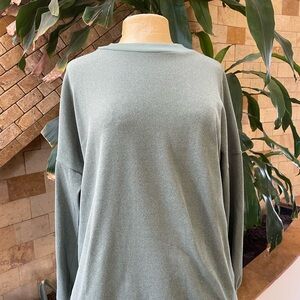 Green Long Sleeve Top